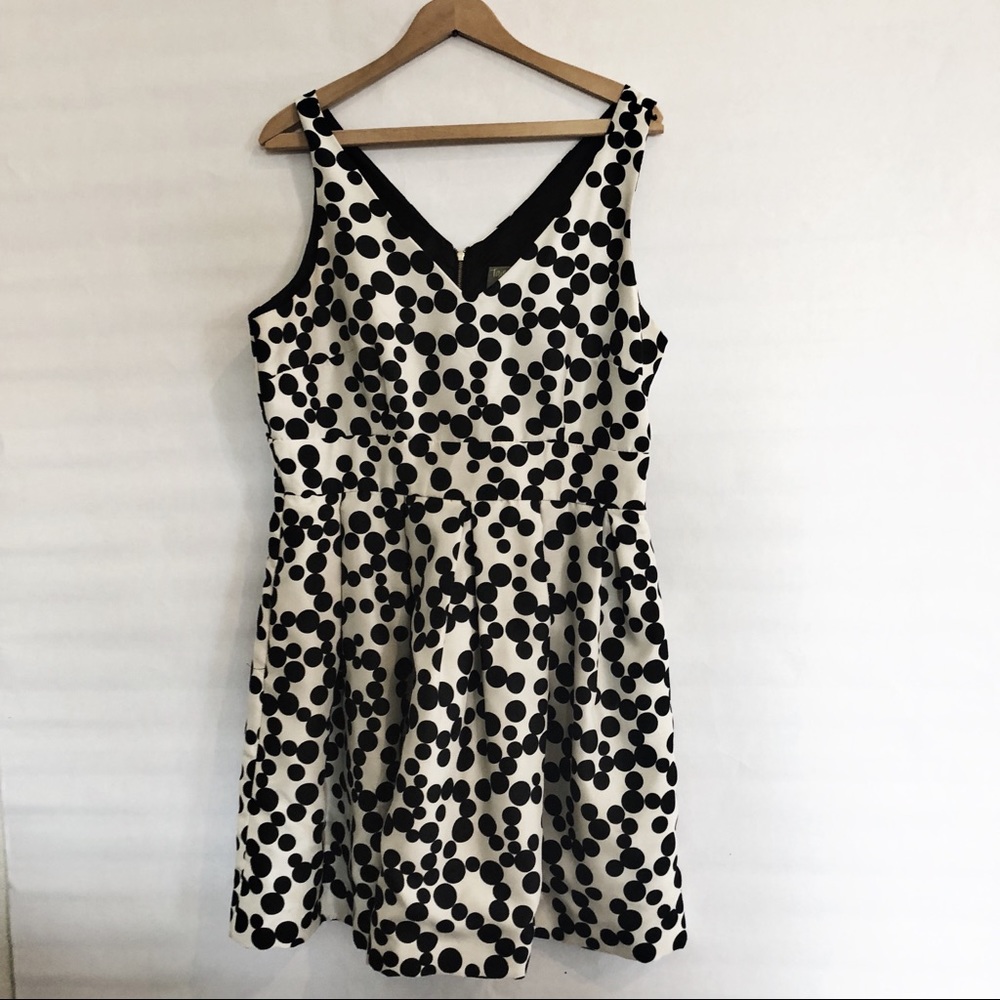 Taylor Woman Nordstrom A line Size 14